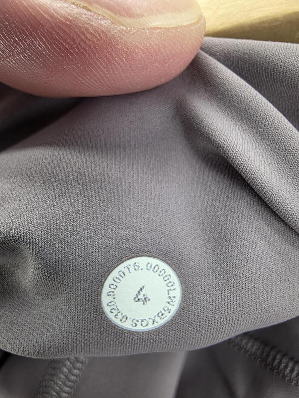 Lululemon Leggings Womens 4 Purple Cropped High Rise Pockets Yoga 21 Inseam - Picture 5 of 7